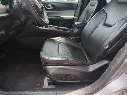 Used 2024 Jeep Compass Limited AWD/4WD image 10