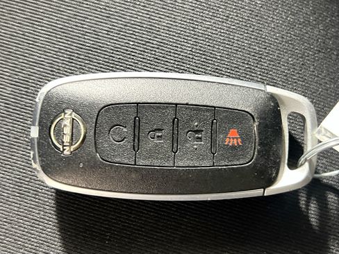 Used 2024 Nissan Pathfinder SV AWD/4WD image 36