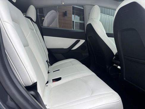 Used 2021 Tesla Model Y Performance AWD/4WD image 18