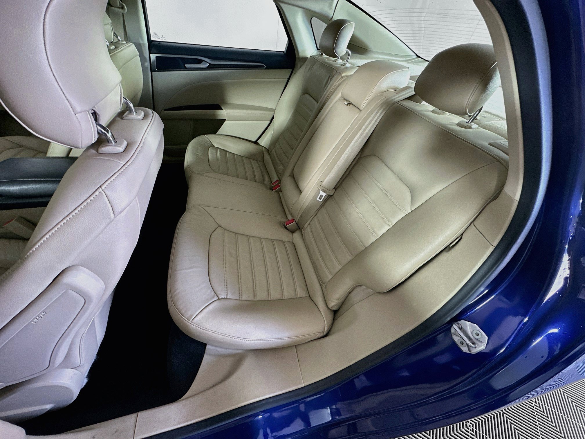 Used 2013 Ford Fusion SE FWD image 27
