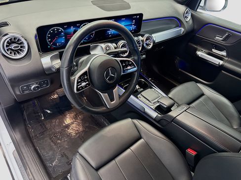 Used 2021 Mercedes-Benz GLB 250 image 7