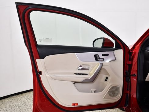 Used 2019 Mercedes-Benz A 220 4MATIC image 18