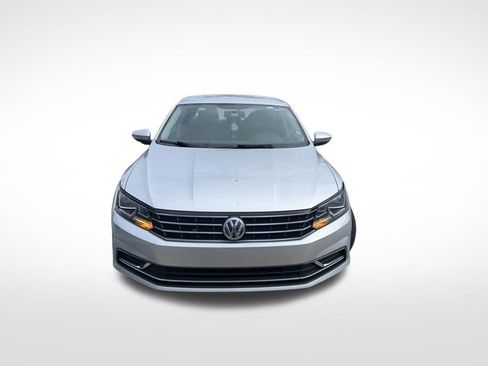Used 2017 Volkswagen Passat 1.8T S FWD image 3