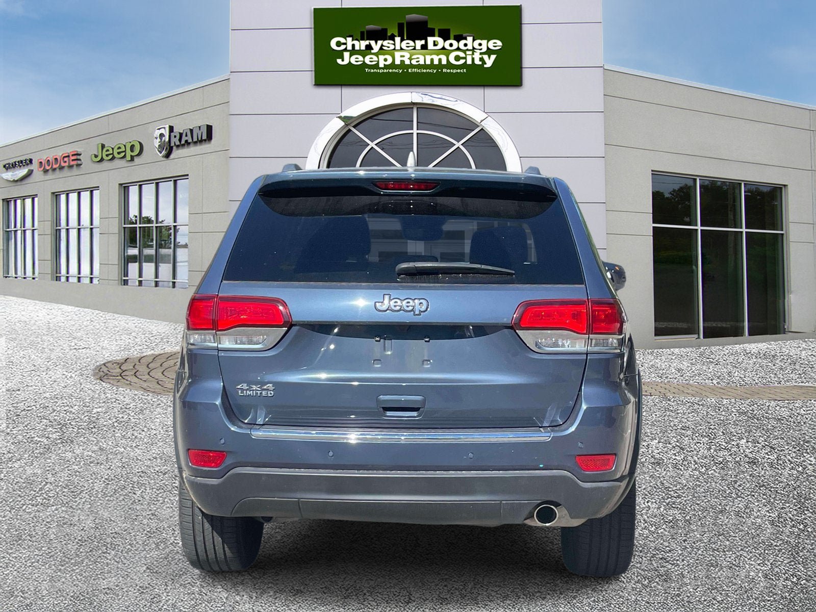 Used 2021 Jeep Grand Cherokee Limited AWD/4WD image 7