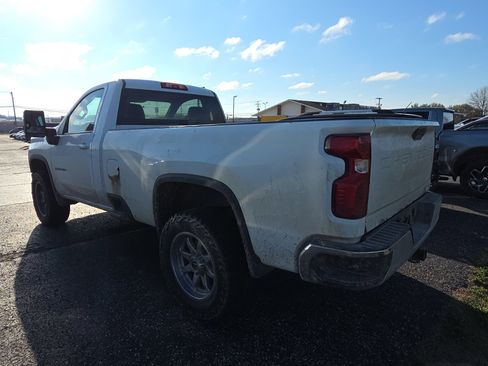 Used 2022 Chevrolet Silverado 3500 LT w/ Convenience Package image 4