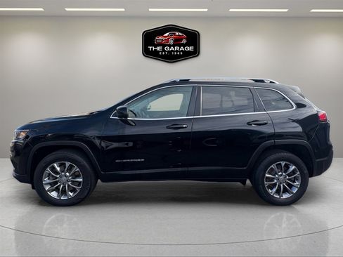 Used 2019 Jeep Cherokee Latitude Plus w/ Cold Weather Group image 4