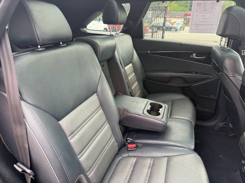Used 2018 Kia Sorento SX FWD image 26