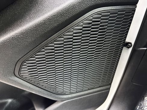 Used 2025 Jeep Grand Cherokee Altitude image 19