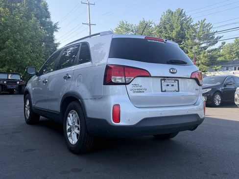 Used 2015 Kia Sorento LX AWD/4WD image 7