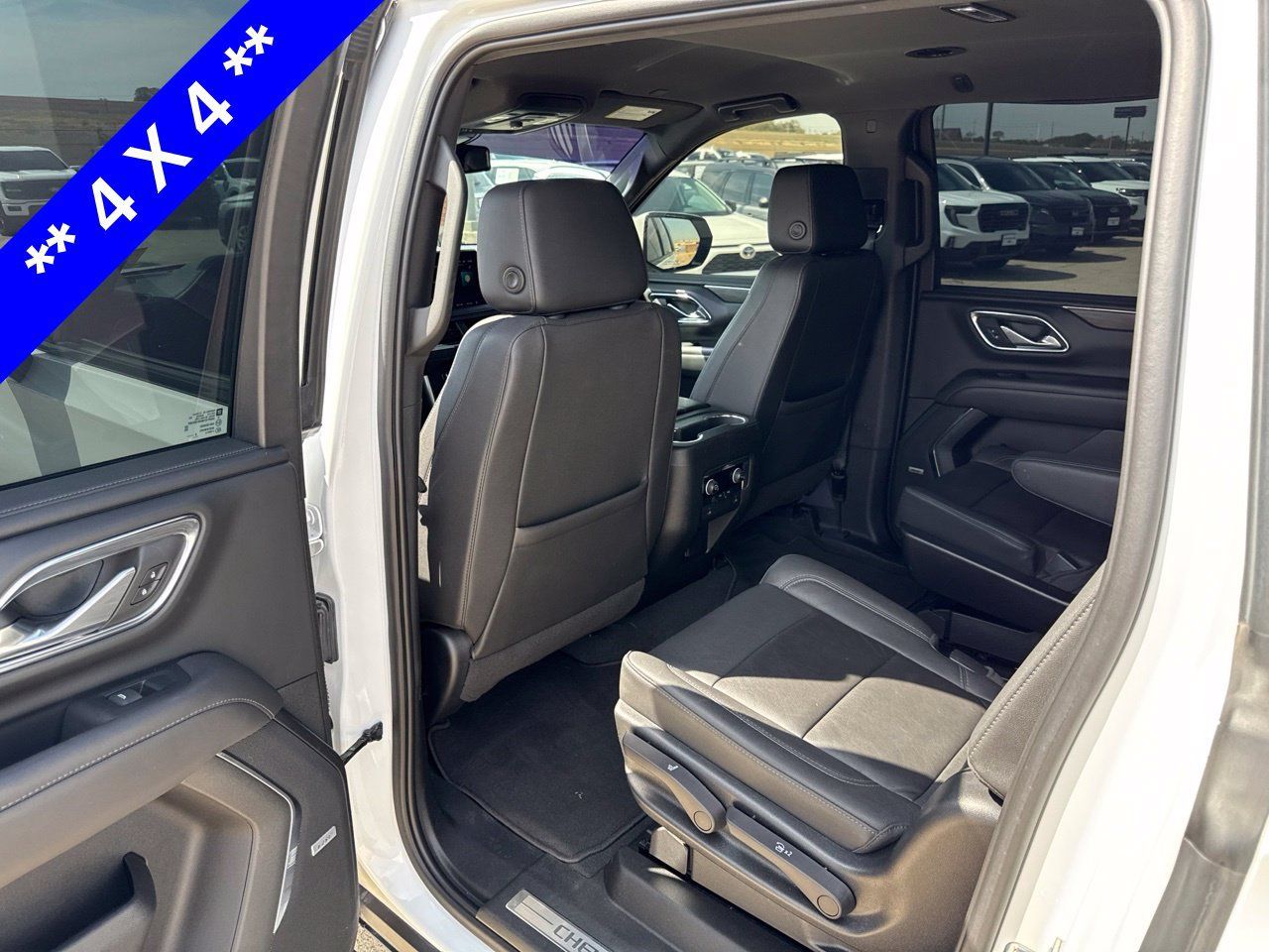 Used 2023 Chevrolet Suburban Z71 AWD/4WD image 7