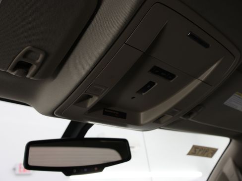 Used 2015 GMC Sierra 3500 SLT w/ Snow Plow Prep Package image 11