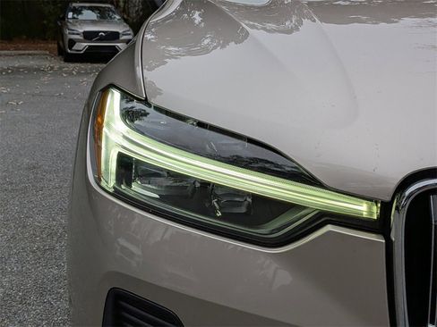 Certified 2023 Volvo XC60 B5 Ultimate image 10