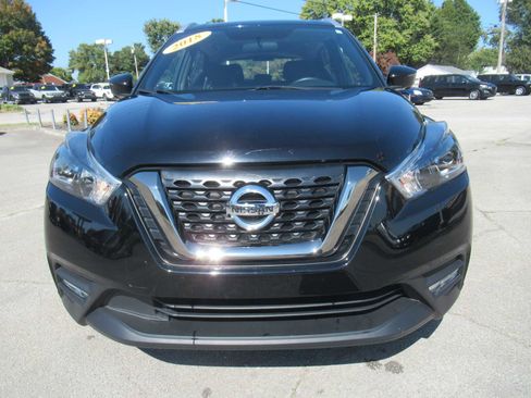 Used 2018 Nissan Kicks SR w/ Exterior Electronics Package image 11