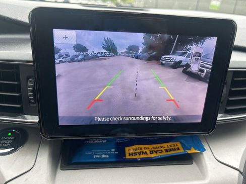 Used 2020 Ford Explorer XLT w/ Equipment Group 202A RWD image 18