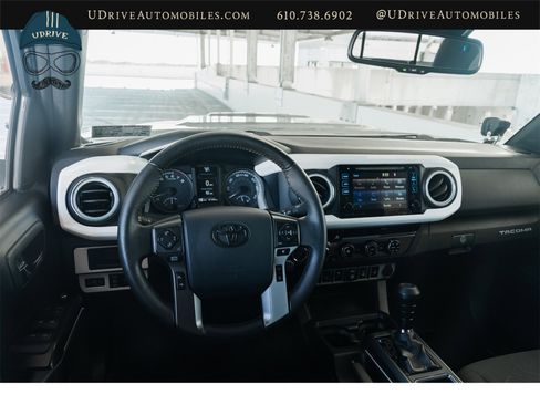Used 2018 Toyota Tacoma TRD Sport w/ Technology Package image 6