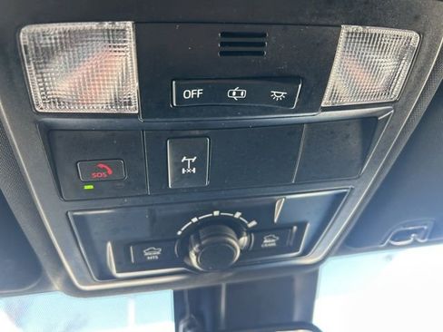 Used 2023 Toyota Tacoma TRD Off-Road image 19