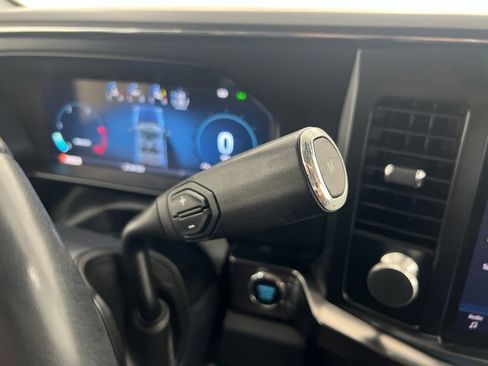 Used 2023 Ford F250 Lariat w/ FX4 Off-Road Package AWD/4WD image 16