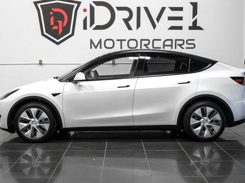 Used 2023 Tesla Model Y Long Range AWD/4WD image 12