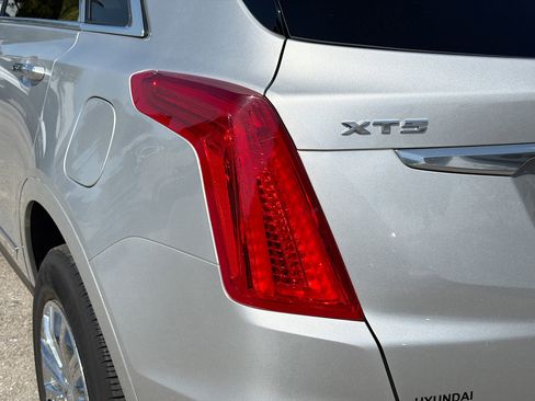 Used 2018 Cadillac XT5 Luxury w/ Driver Awareness Package image 10