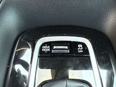 Used 2026 Toyota Corolla XSE FWD image 19