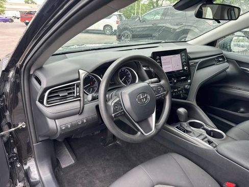 Used 2022 Toyota Camry LE AWD/4WD image 9