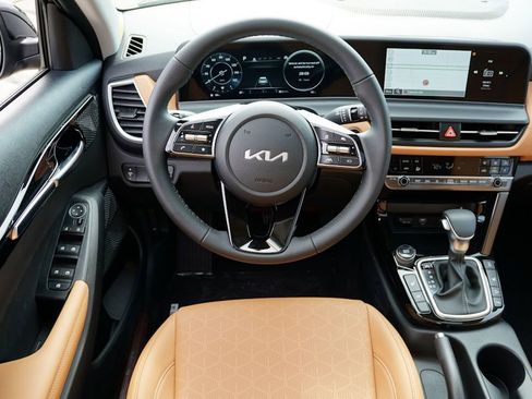 New 2026 Kia Seltos EX w/ EX Sunroof Package image 13