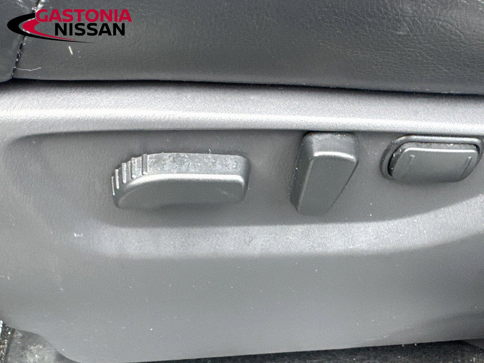 Used 2022 Nissan Armada SL w/ Captain's Chairs Package RWD image 26