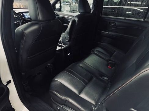 Used 2022 Honda Pilot TrailSport image 19