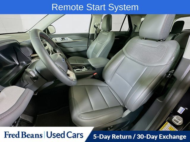 Used 2026 Ford Explorer Active AWD/4WD image 28