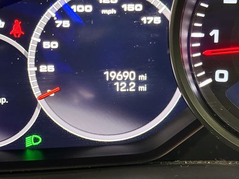 Certified 2023 Porsche Cayenne Platinum Edition AWD/4WD image 39