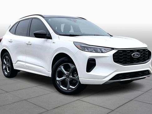 Certified 2023 Ford Escape ST-Line w/ Tech Pack #1 image 3