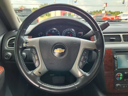 Used 2011 Chevrolet Suburban LTZ AWD/4WD image 23