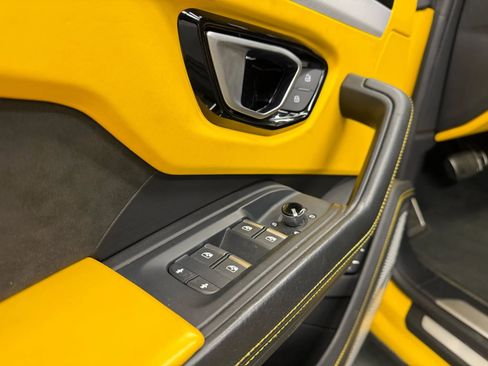 Used 2019 Lamborghini Urus image 41