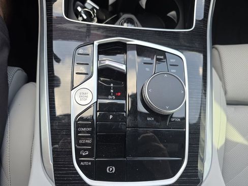 Used 2026 BMW X5 xDrive40i w/ M Sport Package AWD/4WD image 31