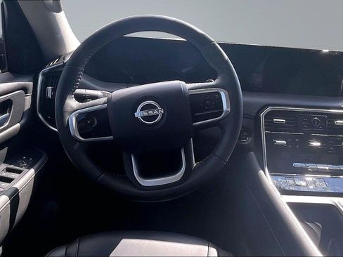 Certified 2025 Nissan Armada SV AWD/4WD image 5