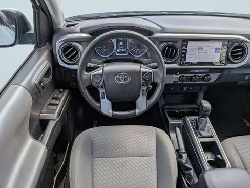 Used 2022 Toyota Tacoma SR5 RWD image 15