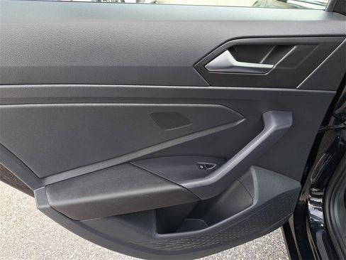 Used 2023 Volkswagen Jetta SE w/ Panoramic Sunroof Package image 29