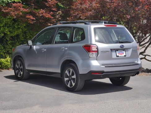Used 2018 Subaru Forester 2.5i w/ Alloy Wheel Package AWD/4WD image 17