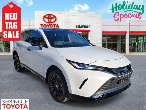 Used 2024 Toyota Venza Nightshade image 2