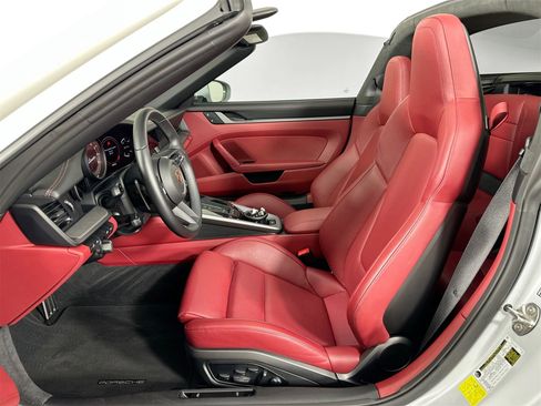 Certified 2024 Porsche 911 Targa 4S image 5