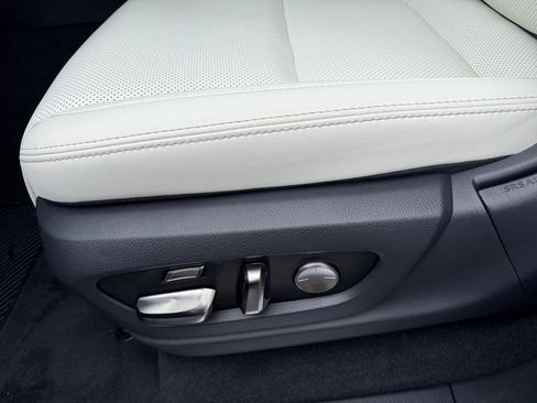 New 2026 Lexus LX 600 4WD w/ Luxury Package image 16
