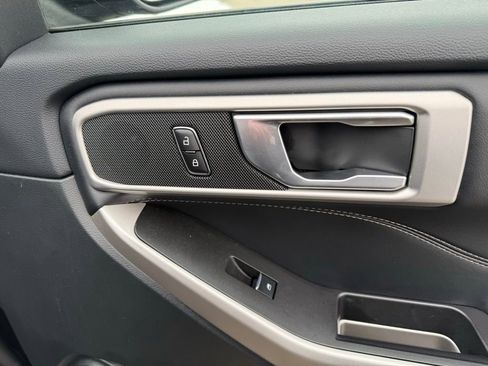 Used 2023 Ford Explorer XLT w/ Equipment Group 202A image 33