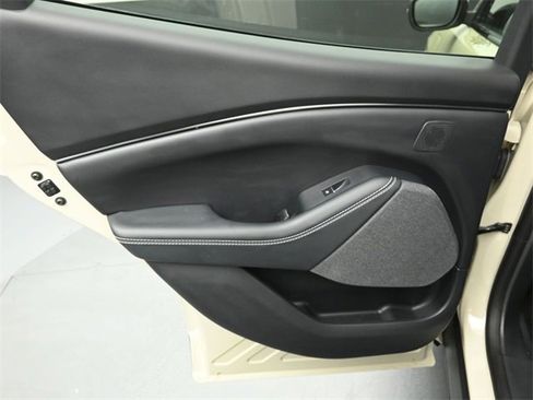 Used 2025 Ford Mustang Mach-E Premium image 24