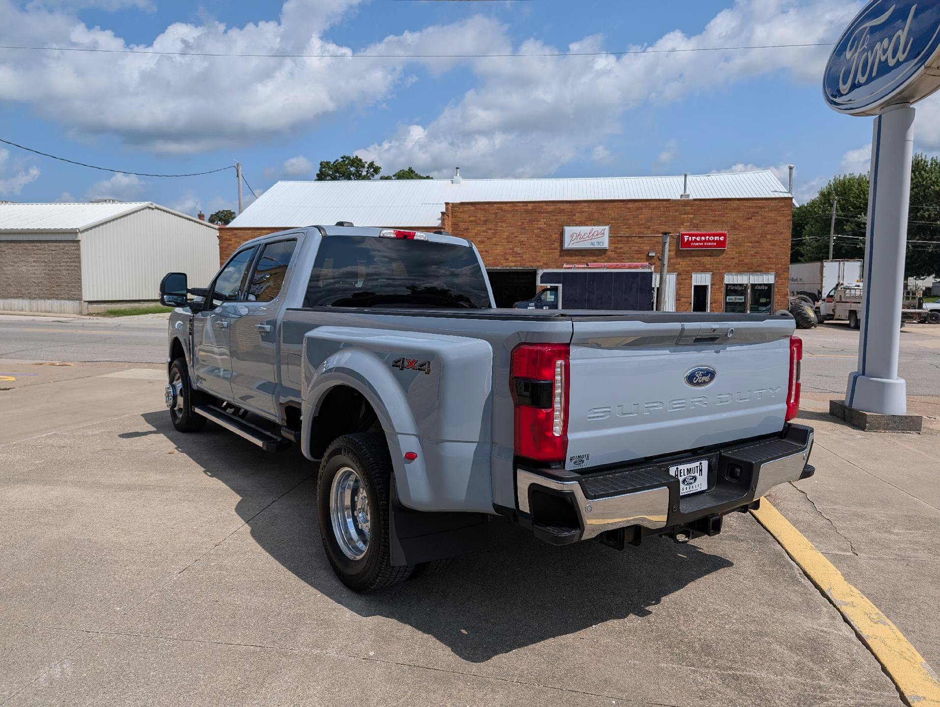 Used 2025 Ford F350 Lariat AWD/4WD image 8