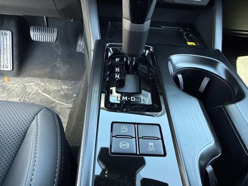 New 2026 Subaru Outback Limited AWD/4WD image 33