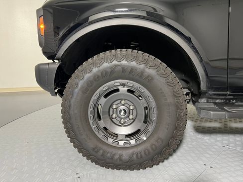 Used 2024 Ford Bronco Black Diamond image 10