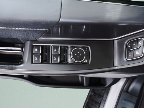 Used 2024 Ford F150 Lariat AWD/4WD image 27