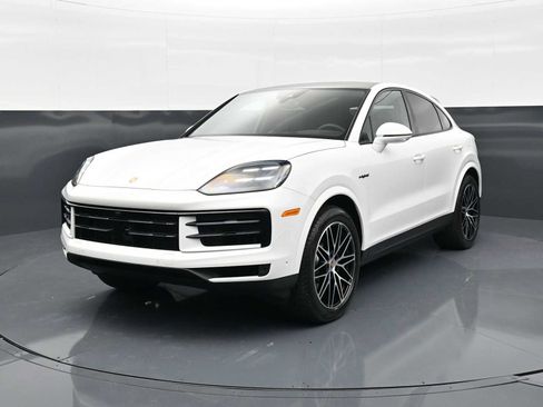 New 2025 Porsche Cayenne E-Hybrid image 1