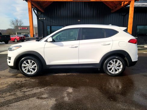 Used 2011 Ford Edge SE image 23