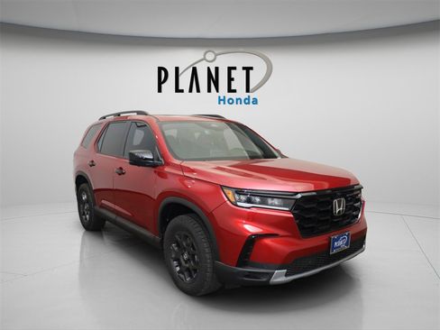 New 2025 Honda Pilot TrailSport image 1
